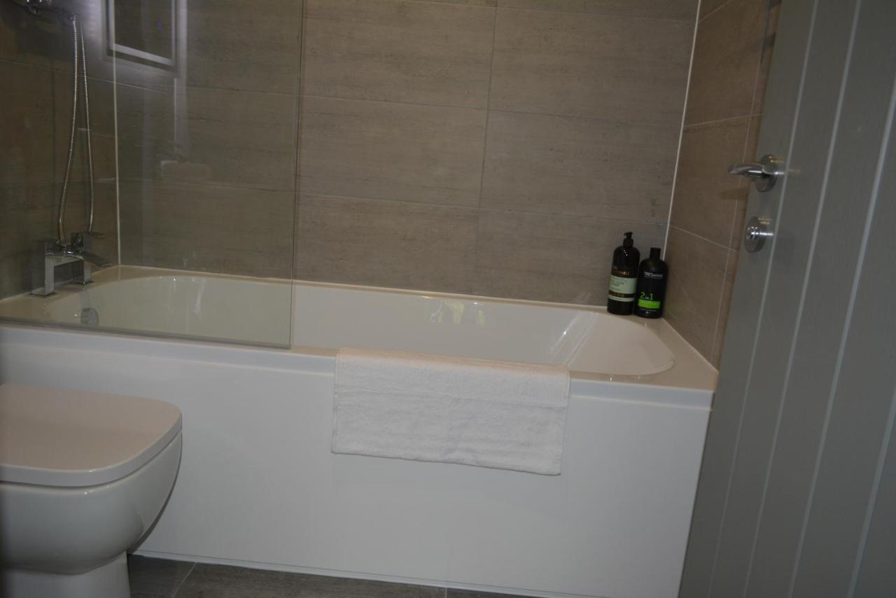 8 Jarn Court Apartment *
