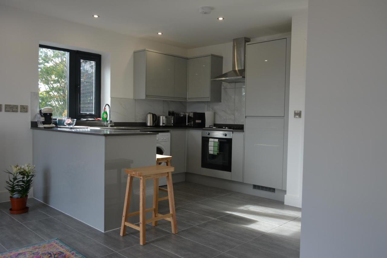 8 Jarn Court * Oxford