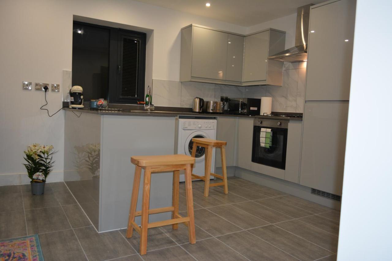 8 Jarn Court Apartment *